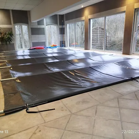 Casa vacanze Fils Et Cotons Piscine Intérieure Chauffée à L'année Et Sauna Privé Celles-sur-Plaine